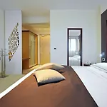 Mercure Hotel 4*