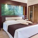 Mercure Hotel 4*
