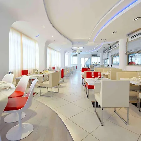 Mercure E 4*