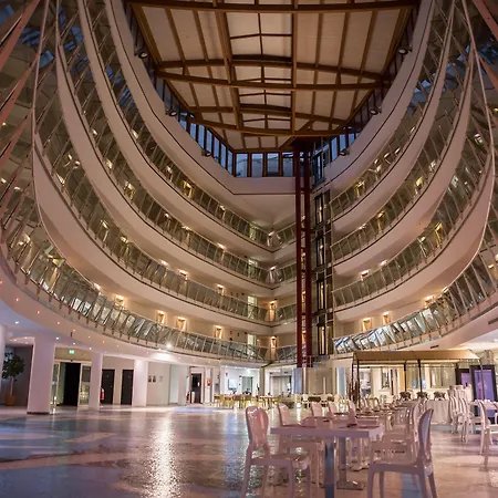 Mercure E فندق 4*