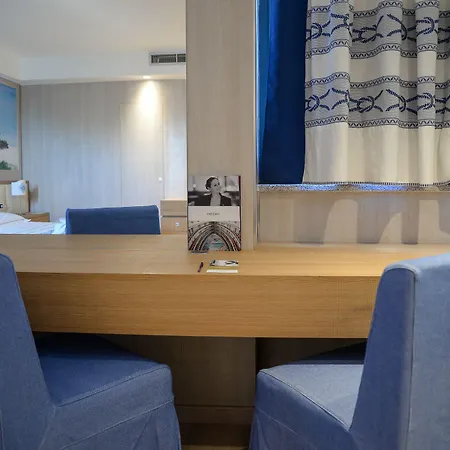 Hotel Mercure E 4*
