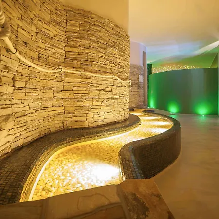 Hotel Mercure E 4*