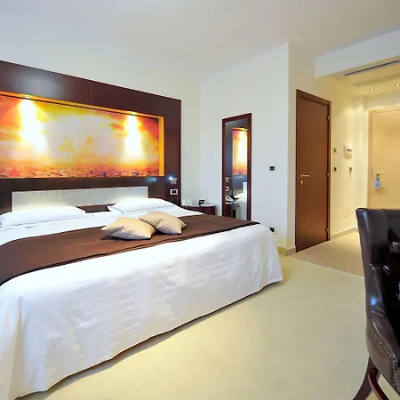 Hotel Mercure E