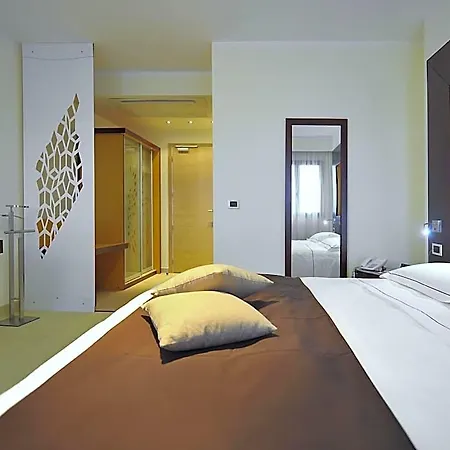 Mercure E Hotel