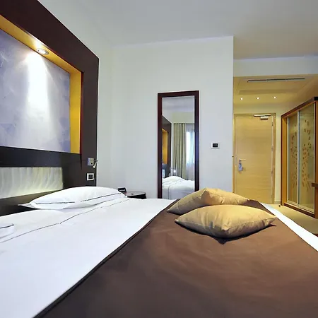 Mercure E 4* أولبيا